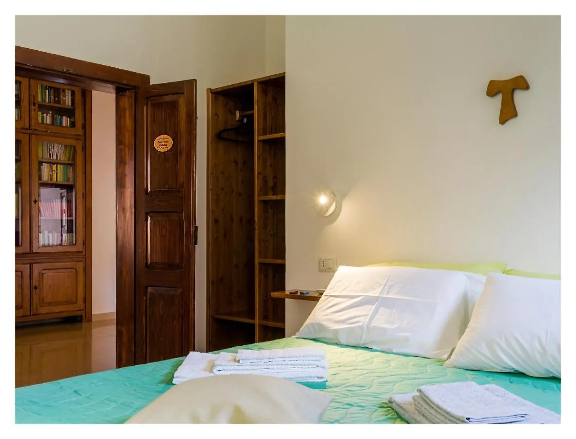 Monastero Santa Chiara Cpf 호텔 오리스타노 0*,  이탈리아