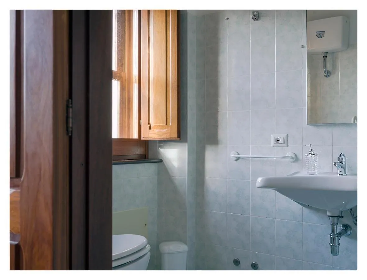 Monastero Santa Chiara Cpf Hotel Oristano Olaszország